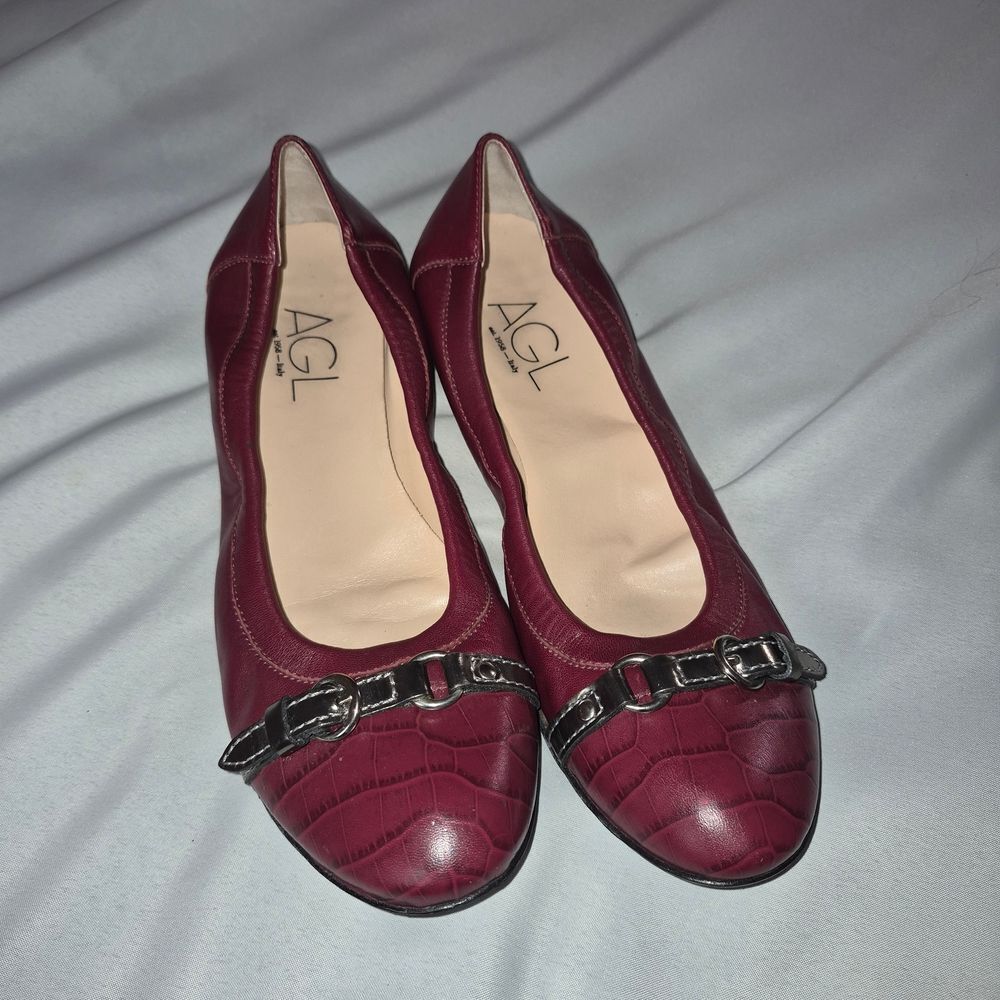 AGL Women's Maroon Flats with Metallic Details